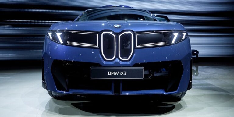 BMW iX3 prešao hiljadu kilometara autoputem sa samo dva zaustavljanja