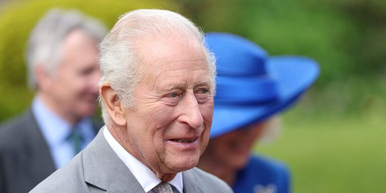 Britanski radio greškom objavio da je kralj Charles preminuo, prekinuli program pa pustili “God Save The King” Britanski radio greškom objavio da je kralj Charles preminuo, prekinuli program pa pustili "God Save The King"