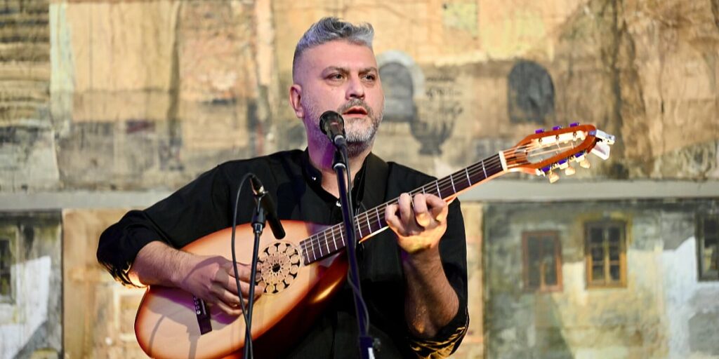 Damir Imamović "razgalio" publiku u sarajevskoj Vijećnici jedinstvenom interpretacijom sevdalinki