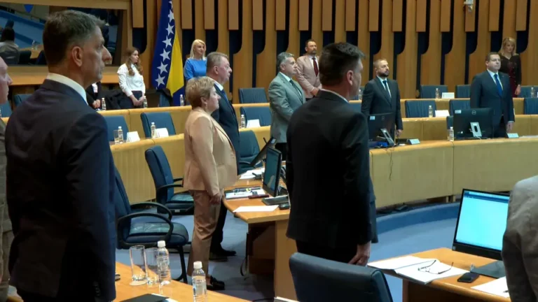 Delegati i nakon sjednice nastavili s "prepucavanjem"