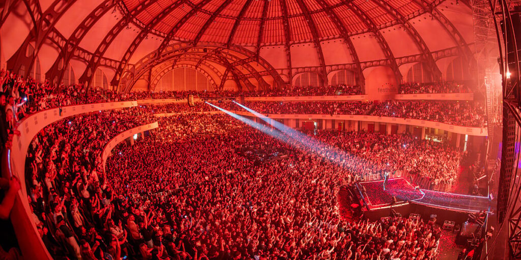 Dino Merlin ispisao historiju u Festhalle Frankfurt i osvojio prestižni "Sold Out Award"