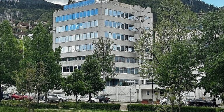 Hoće li nakon Schmidta biti otvoren put entitetima i općinama za raspolaganje državnom imovinom
