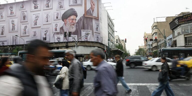 Iran poručio da sporazum o miru nije ni blizu potpisivanja: “Razlike su prevelike” Iran poručio da sporazum o miru nije ni blizu potpisivanja: "Razlike su prevelike"