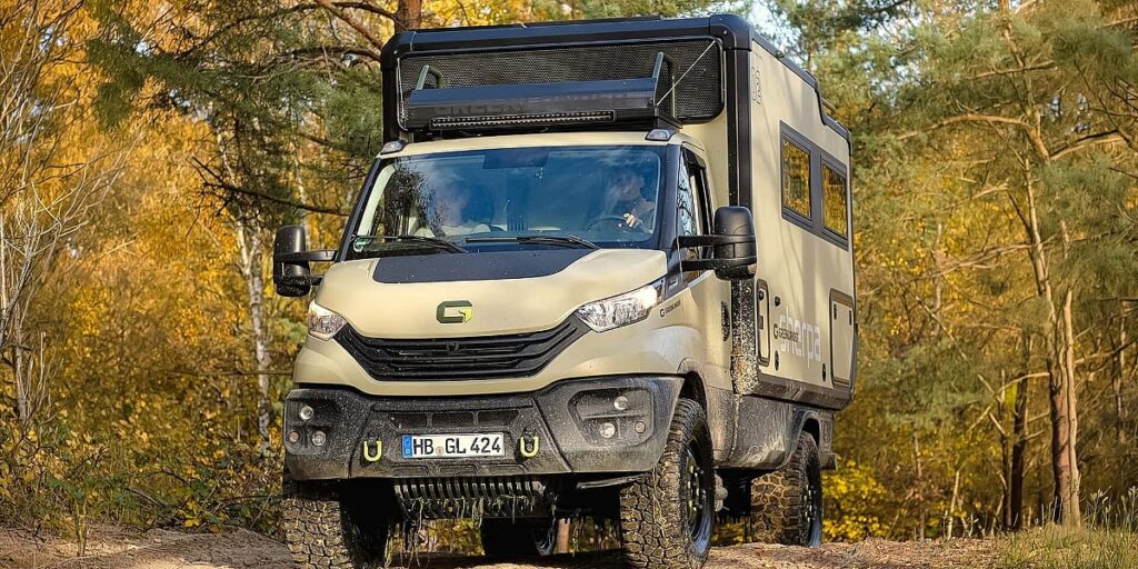 Iza Mercedesovog Sprintera u novoj ulozi stoji Greenlander Iza Mercedesovog Sprintera u novoj ulozi stoji Greenlander