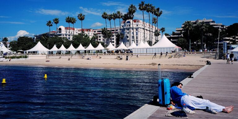Luksuz, gužve i plaže kao centar društvenog života
