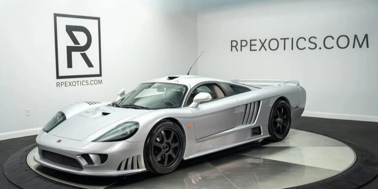 Prodaje se Saleen S7 iz kolekcije Paula Walkera