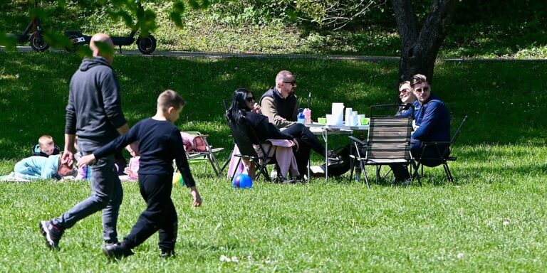 Roštilj i praznična atmosfera na izletištima Roštilj i praznična atmosfera na izletištima