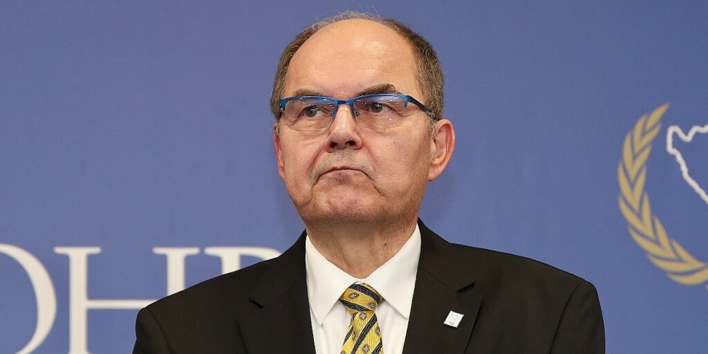 Schmidt priznao da je podnio ostavku nakon velikog pritiska SAD-a, poručio kako to nije očekivao