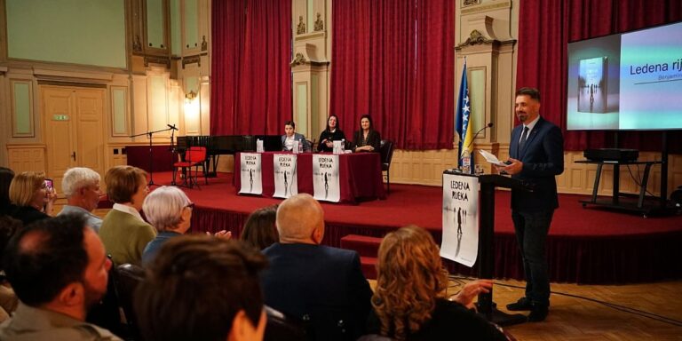 U Sarajevu održana promocija romana "Ledena rijeka" autora Benjamina Hedžića