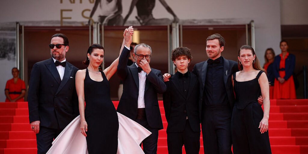 Zvijezde filma "Minotaur" zablistale na crvenom tepihu u Cannesu, ostvarenje već među favoritima festivala