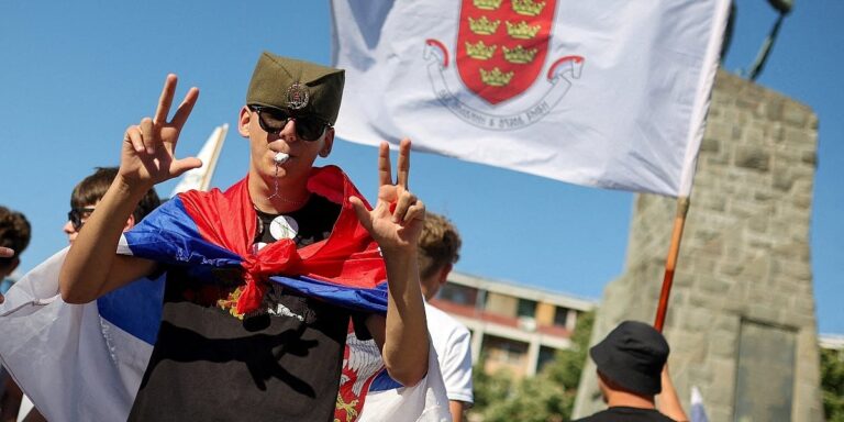 Arhiv javnih skupova "prizemljio" policiju Srbije o broju učesnika na Vučićevom mitingu, studenti mu poslali poruku