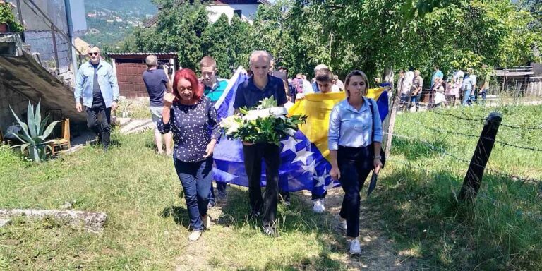 Esad Tufekčić već 34 godine traži kosti svoje djece i istinu o žrtvama Bikavca