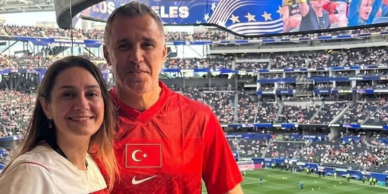 Legendarni Hakan Šukur nakon dugo vremena gledao uživo Tursku, blokiran mu prijenos uživo