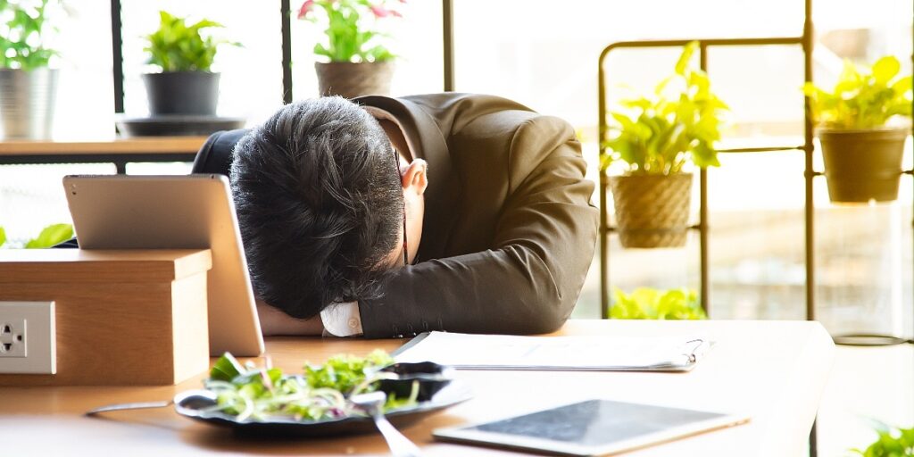 Osjećate umor nakon jela? Nutricionisti savjetuju kako da pobijedite pad energije