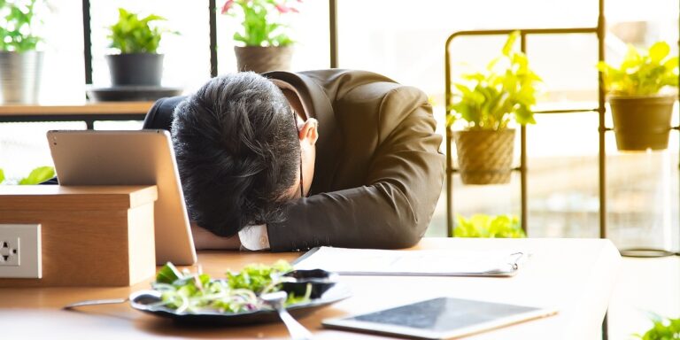 Osjećate umor nakon jela? Nutricionisti savjetuju kako da pobijedite pad energije