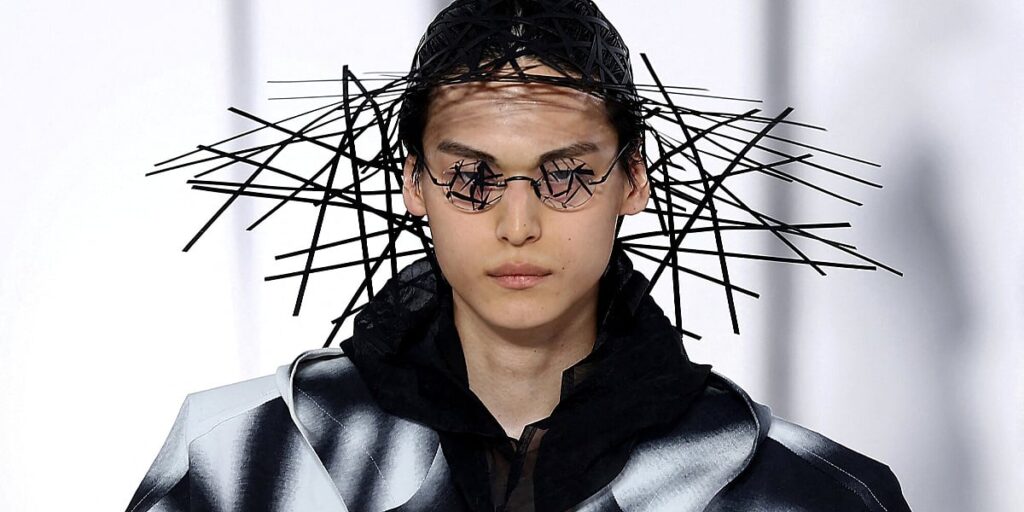 Saint Laurent oduševio spektakularnom revijom ispunjenom dimom na Paris Fashion Weeku