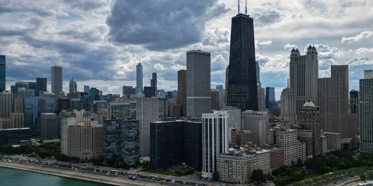 Sedam mrtvih i desetine ranjenih u nizu vikend pucnjava u Chicagu