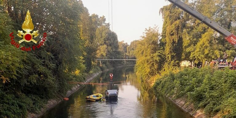 Troje tinejdžera poginulo nakon što je pijani vozač sletio u kanal
