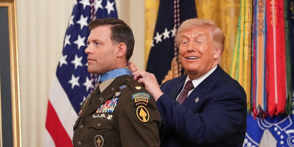 Trump sebe vidi iznad Hitlera i Staljina, geopolitiku vodi kao reality