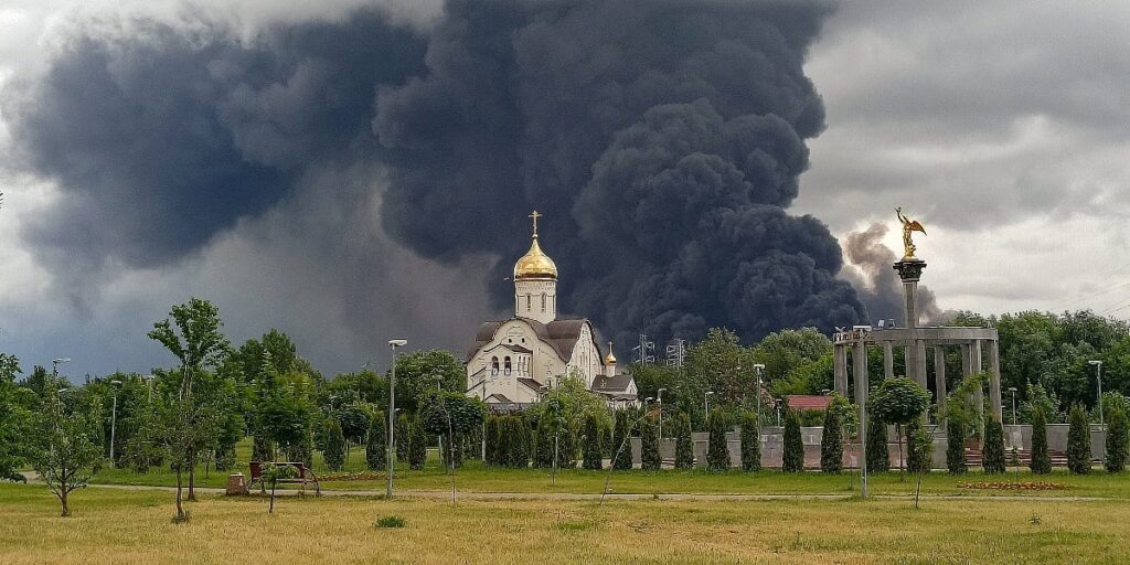 Ukrajinci udarima natjerali Ruse da tokom juna uvoze benzin morem zbog manjka nakon napada na rafinerije