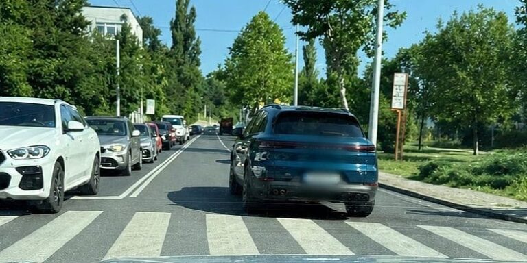 Zašto je nekim vozačima tako teško uključiti žmigavac prilikom prestrojavanja?