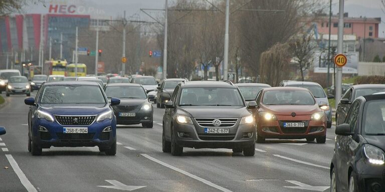 Zašto su u BiH traženi uvozni automobili stari i po 15 godina i koje marke su najpopularnije