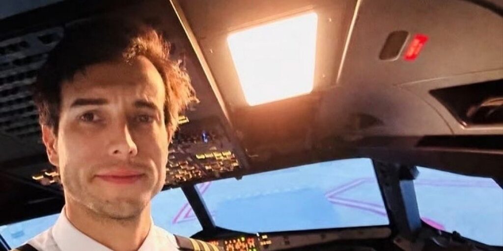 Instruktor iskočio iz aviona u letu i ostavio studenticu da sama prizemlji letjelicu