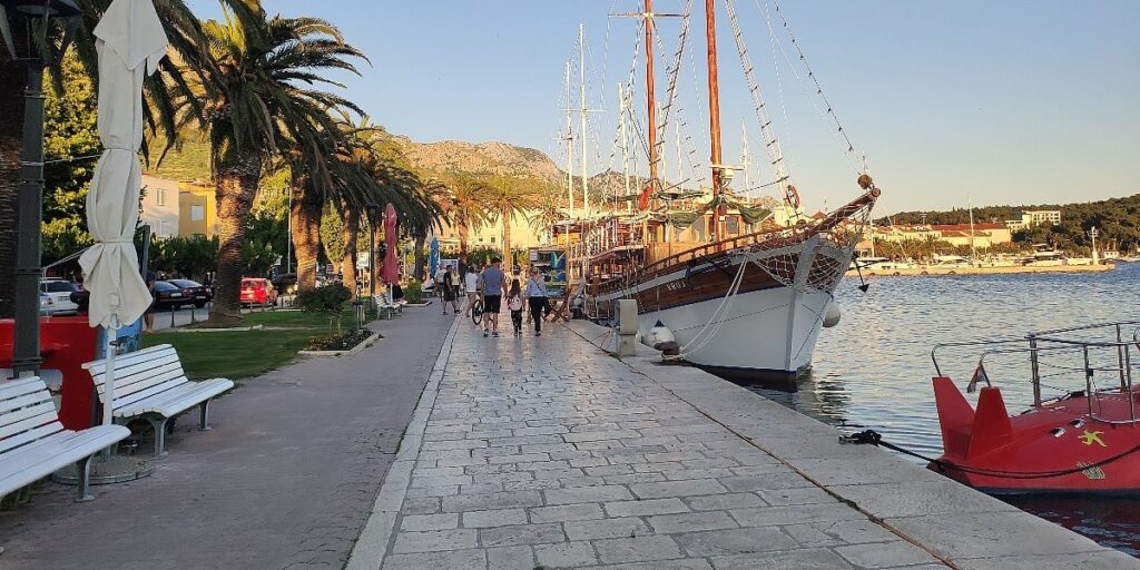 Makarska prva u Hrvatskoj ograničila noćnu prodaju alkohola