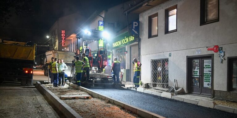 Novo minibus i taksi stajalište, osvjetljenje tunela i staze za pješake