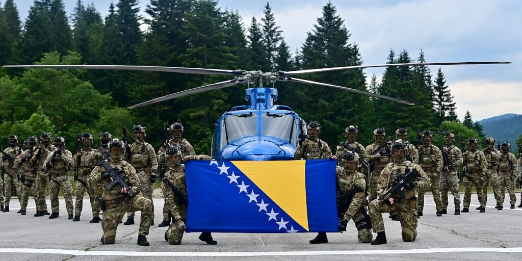 Pogledajte kako izgleda prvi helikopter MUP-a KS: Zvanično predstavljen na Igmanu