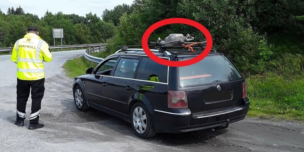 Policija u Norveškoj zaustavila Passat s kompletnim auspuhom na krovu