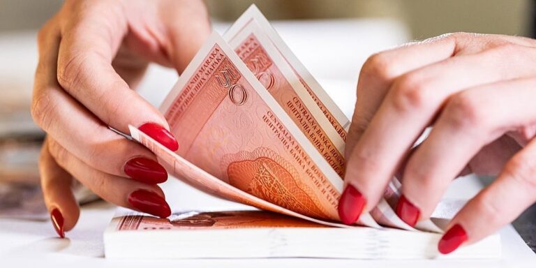 Prošlogodišnja prosječna neto plata za 60 posto viša nego 2021.