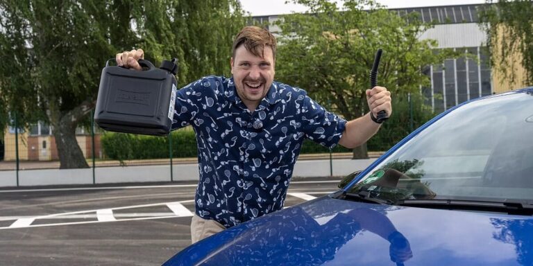 Renault Clio prešao više od 1.100 kilometara s jednim rezervoarom goriva