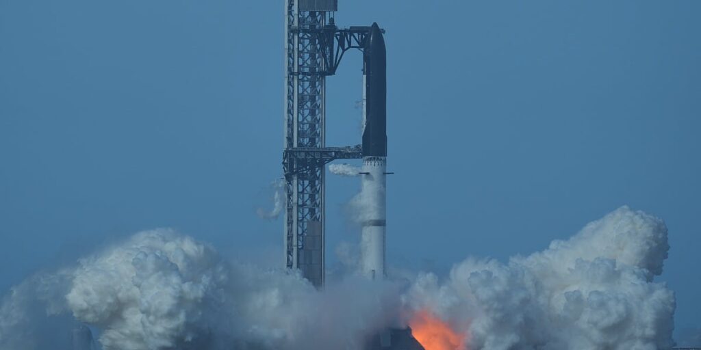 SpaceX u posljednjoj sekundi otkazao lansiranje Starshipa nakon problema s motorima
