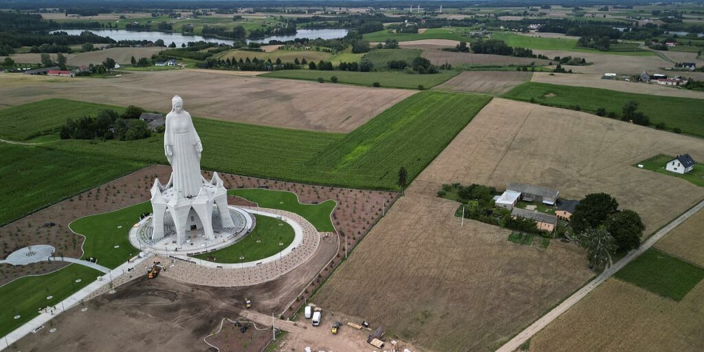 U Poljskoj se otvara najveći kip Djevice Marije u Evropi, turisti iz čitavog svijeta već pristižu