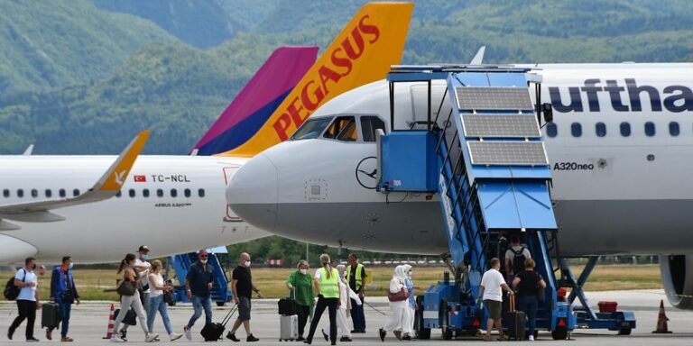 Aerodromi u strahu od smanjenja letova, a država brine za svoj budžet