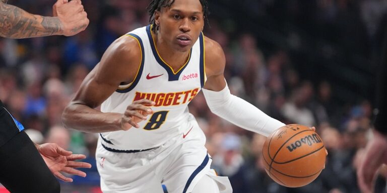 Cleveland doveo Peytona Watsona, Max Strus u Clippersima