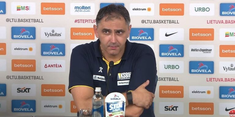 Dario Gjergja upitan je li Lazićev izostanak povezan sa skandiranjem protiv Ratka Mladića, evo kako je odgovorio Dario Gjergja upitan je li Lazićev izostanak povezan sa skandiranjem protiv Ratka Mladića, evo kako je odgovorio