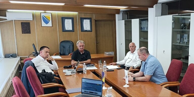 Ministar Lakić pozvao rukovodstvo Termoelektrane Tuzla da podnesu ostavke