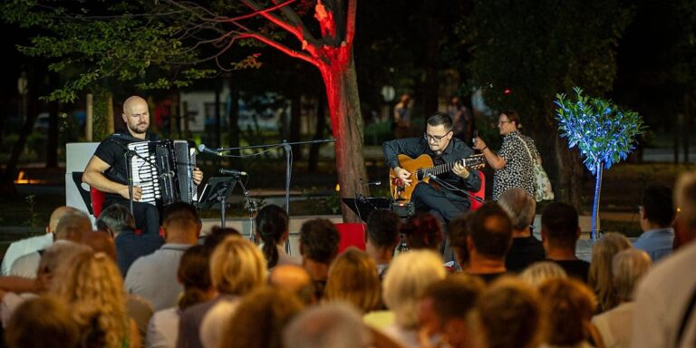 Peto izdanje programa NPS "Kultura na ulice!" otvoreno koncertom CordAria Duo: Spoj više žanrova