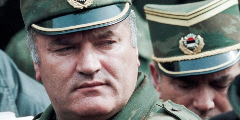 Ratka Mladića sam kao regrut JNA upoznao 1984. u Ohridu, već tada je bio sadista i psihopat