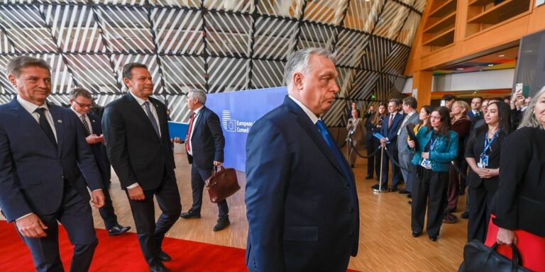 Saradnicima nisu isplaćene plate, direktor podnio ostavku