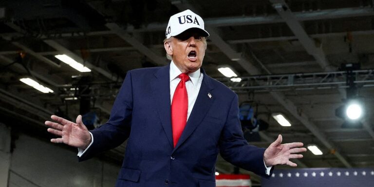 Trump objavio ekonomski rat susjedima i zaprijetio potpunim blokadama
