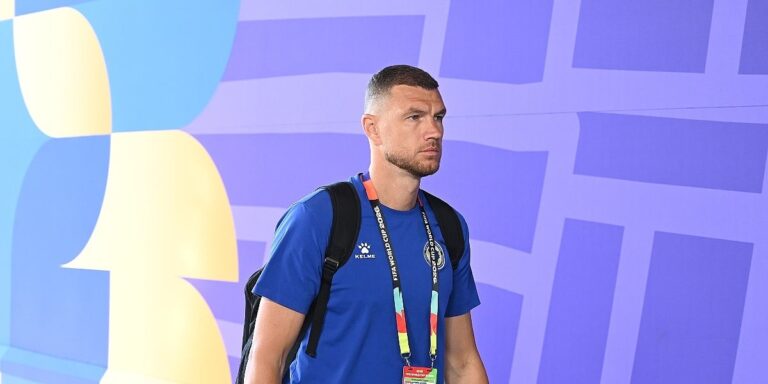 “Ažurni” Fabrizio Romano 24 sata kasnije objavio da se Edin Džeko oprašta od reprezentacije BiH "Ažurni" Fabrizio Romano 24 sata kasnije objavio da se Edin Džeko oprašta od reprezentacije BiH