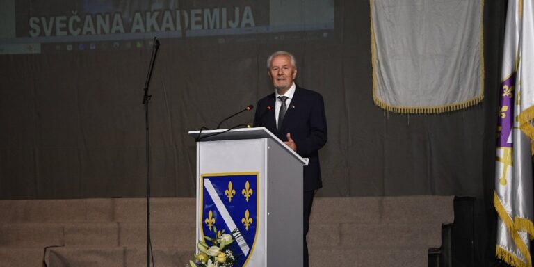 Ciljevi koji nisu ostvareni silom ne smiju biti ostvareni političkim blokadama