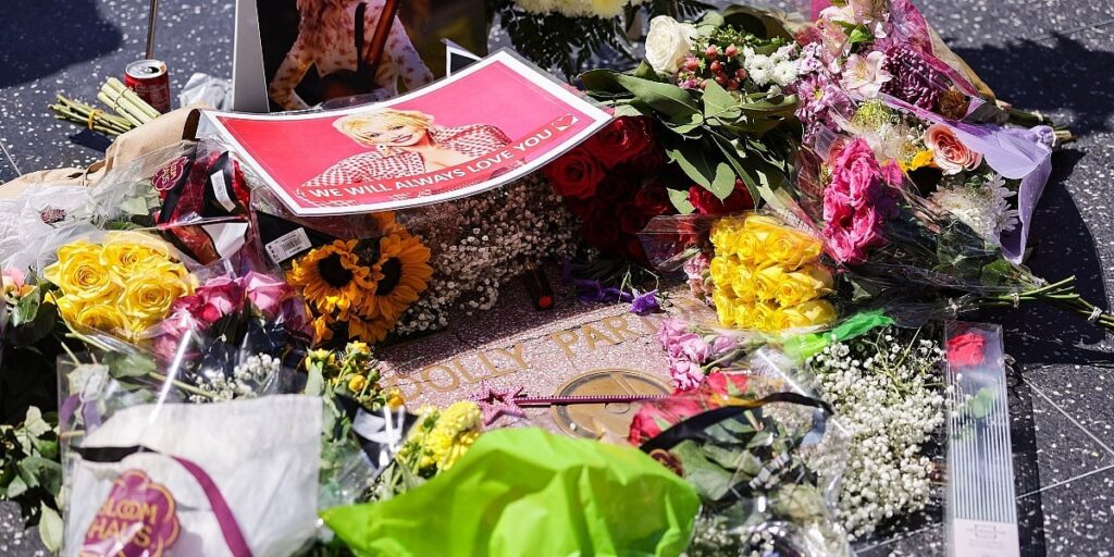 Dolly Parton dobila novu zvijezdu na Stazi slavnih u Hollywoodu nakon što je prva oštećena