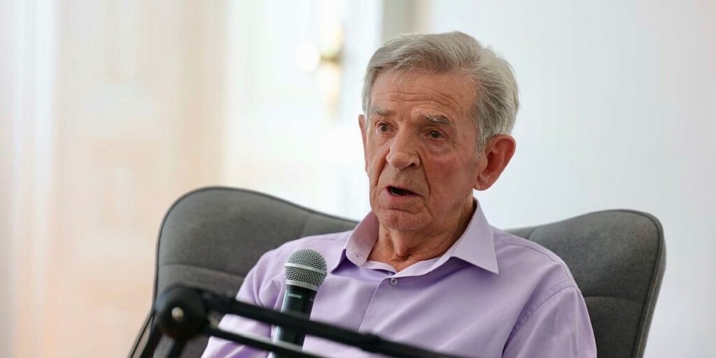 Duraković objašnjava zašto Evropska unija toleriše sahranu Mladića