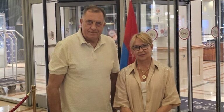 Napravili pauzu u Grčkoj da se sastanu s ambasadorom