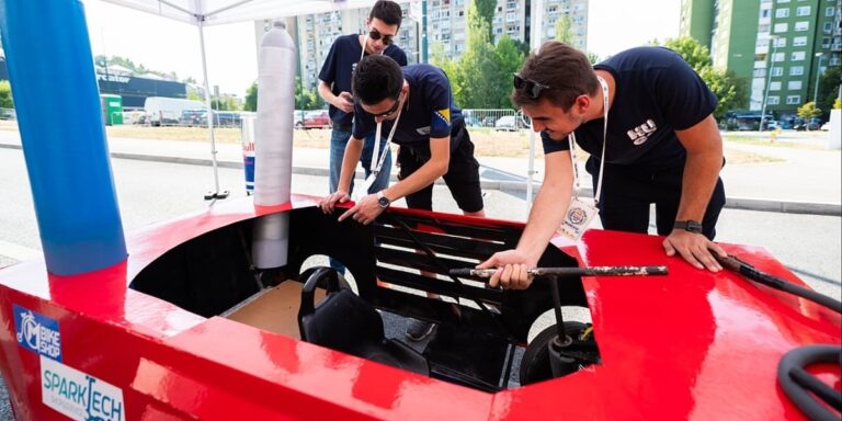 Prva ručno izrađena vozila stigla na Red Bull Soapbox Race Sarajevo