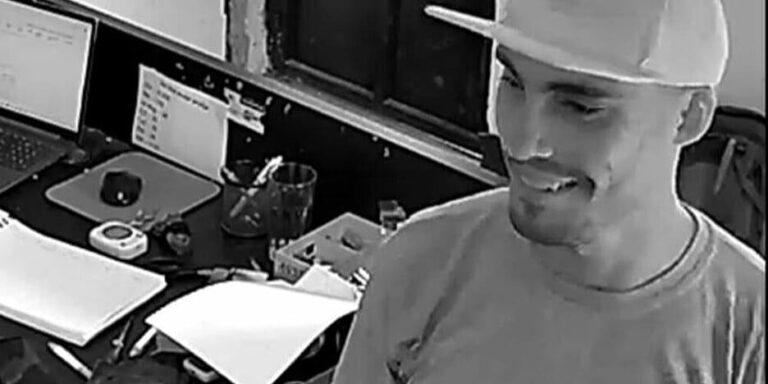 Trostruki ubica zapucao na policiju, pa izvršio samoubistvo